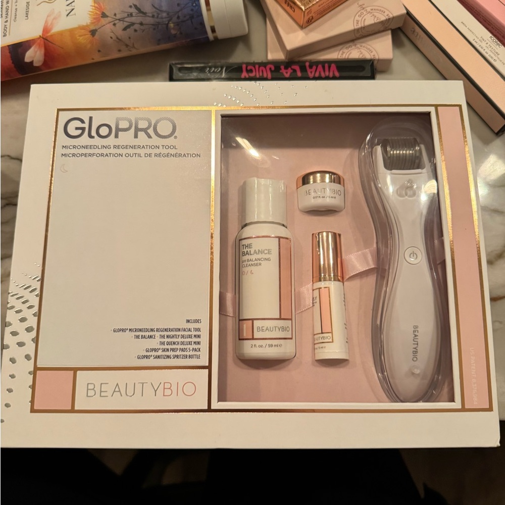 BEAUTYBIO GloPRO Microneedling Tool Set - White and Gold